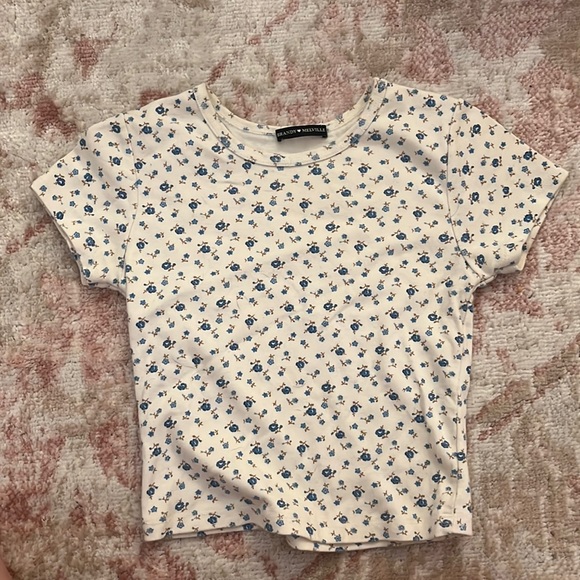 preppy brandy melville floral top - Picture 1 of 3